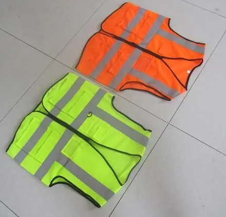 Material of reflective vest